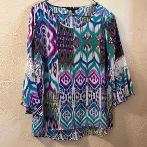Zac & Rachel patterned tunic, bell sleeves, 21.50”pit to pit, pre loved